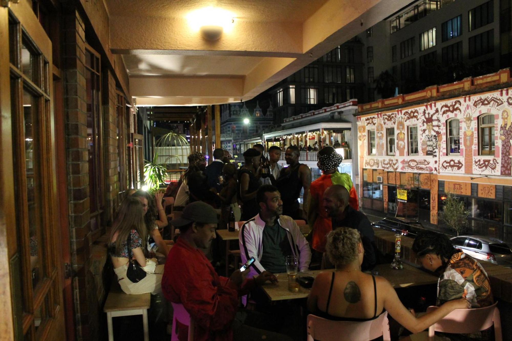 بيت شباب Long Street Backpackers (Adults Only) كيب تاون المظهر الخارجي الصورة